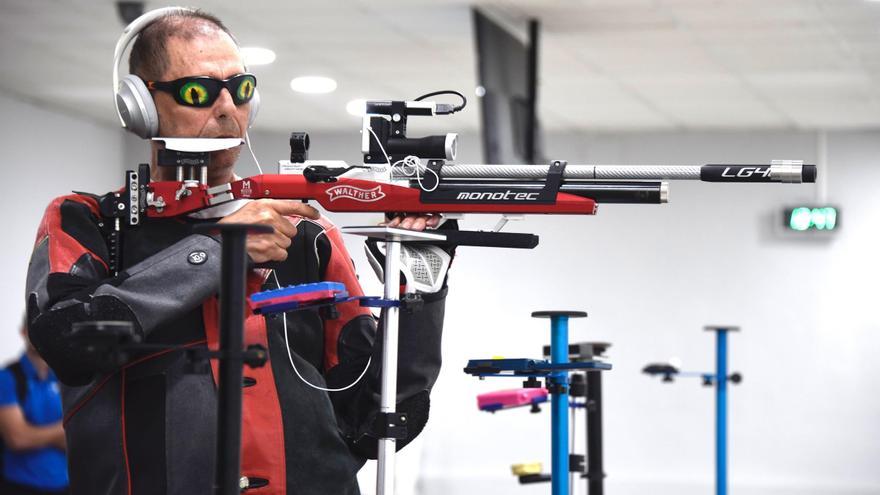 El malagueño Manuel Encinas es nuevo campeón de España de tiro con carabina para ciegos
