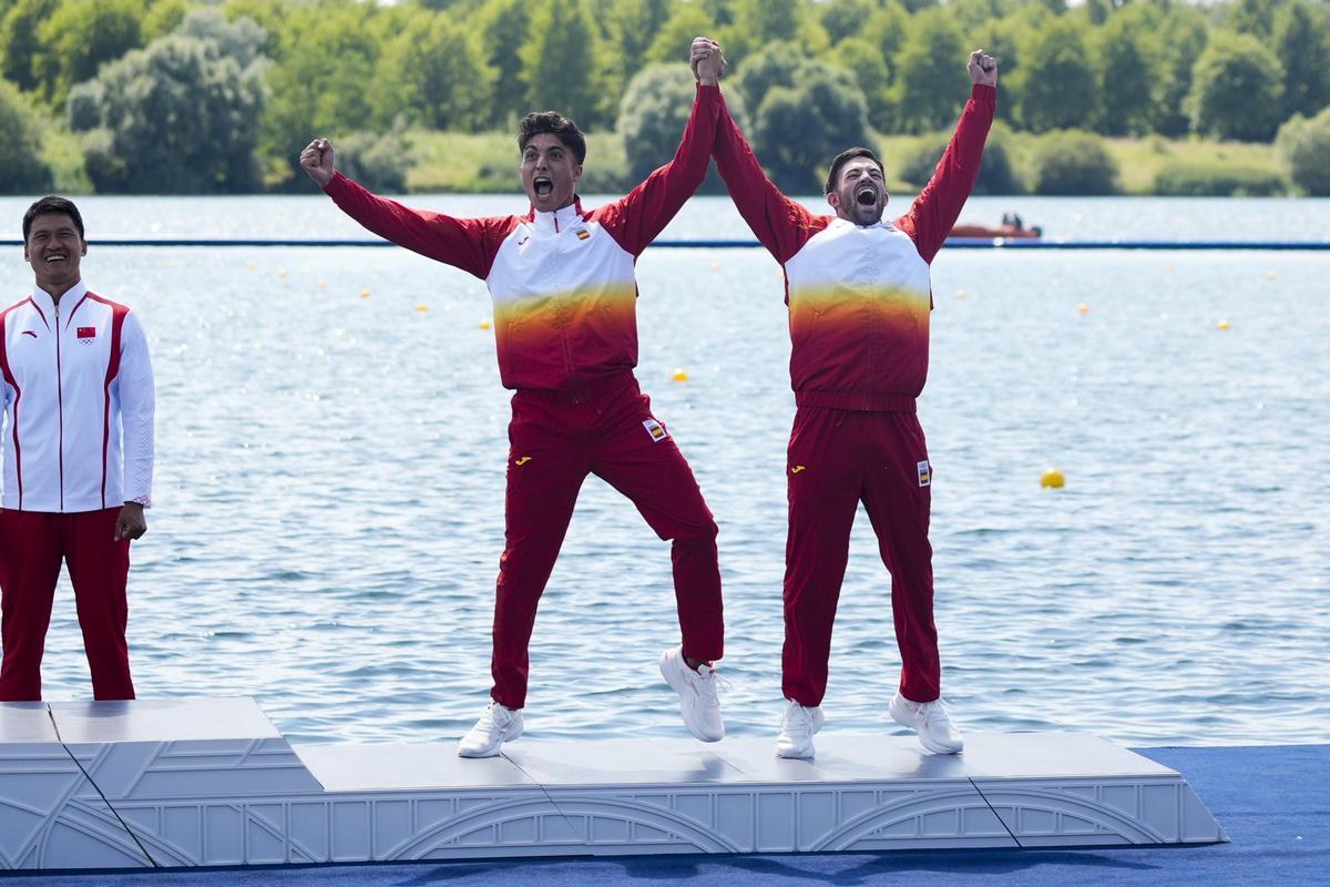 Joan Antoni Moreno y Marcus Cooper, medallas de bronce en C2 500 y K4 500