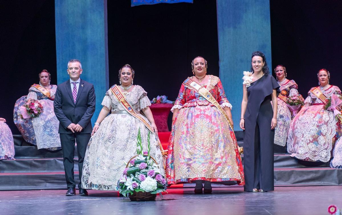 Imagen del acto de exaltación de la Fallera Mayor de Tavernes