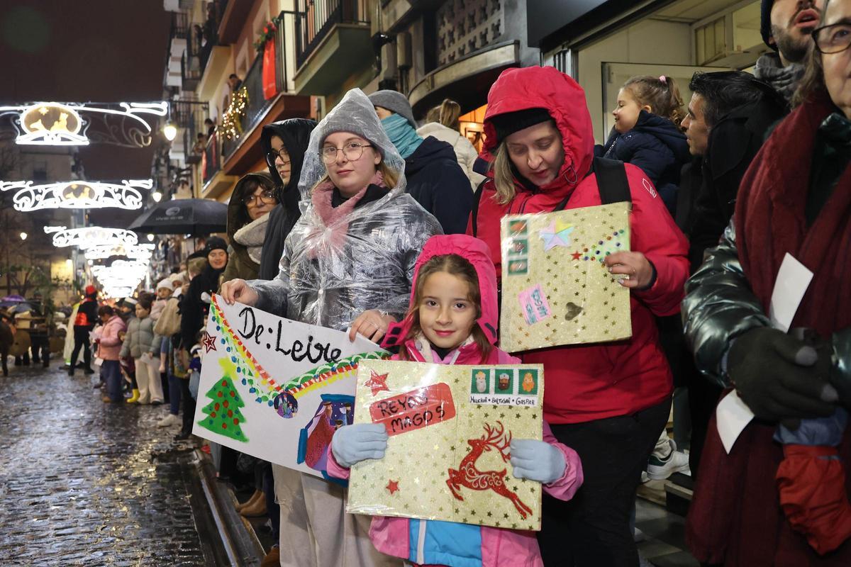 Las imágenes del Día de la Burrita y el Bando Real de Alcoy