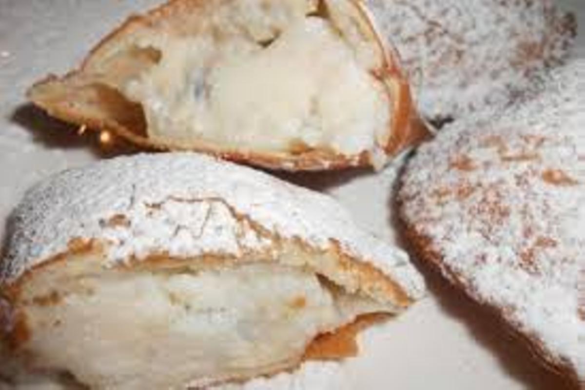 Cassatelle de ricotta.
