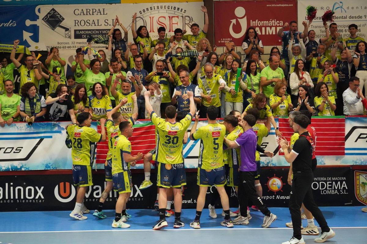 El Balonmano Zamora debuta con victoria