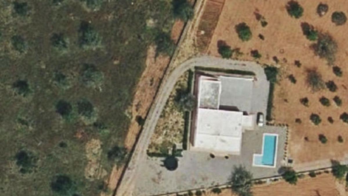 La piscina junto a la casa aparece en la fotografía aérea tomada en 2018. 