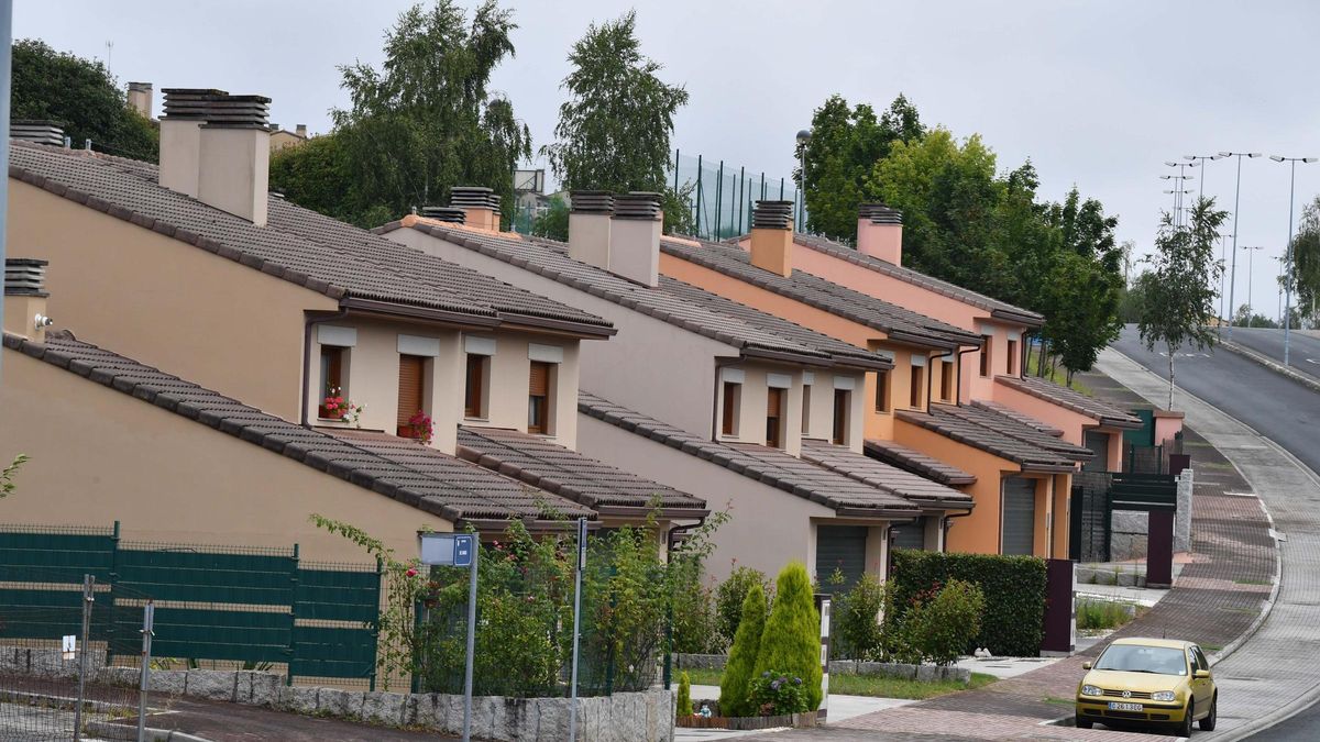 Viviendas en una urbanización de Miño.