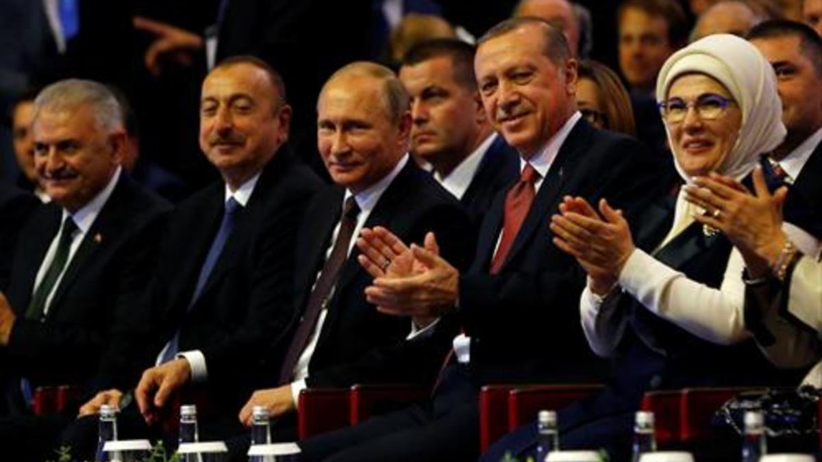 Putin y Erdogan, ayer en el Congreso Mundial de la Energía en Estambul.