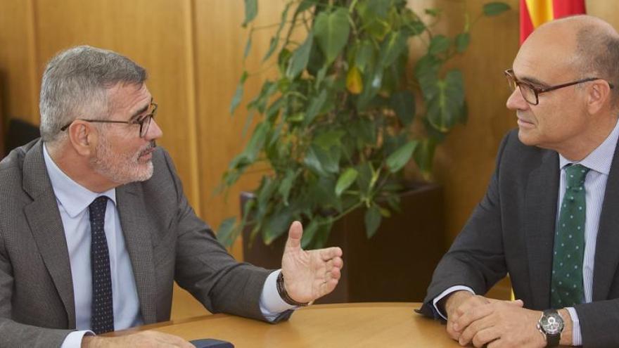 Encuentro entre el rector y el nuevo presidente del Consejo Social