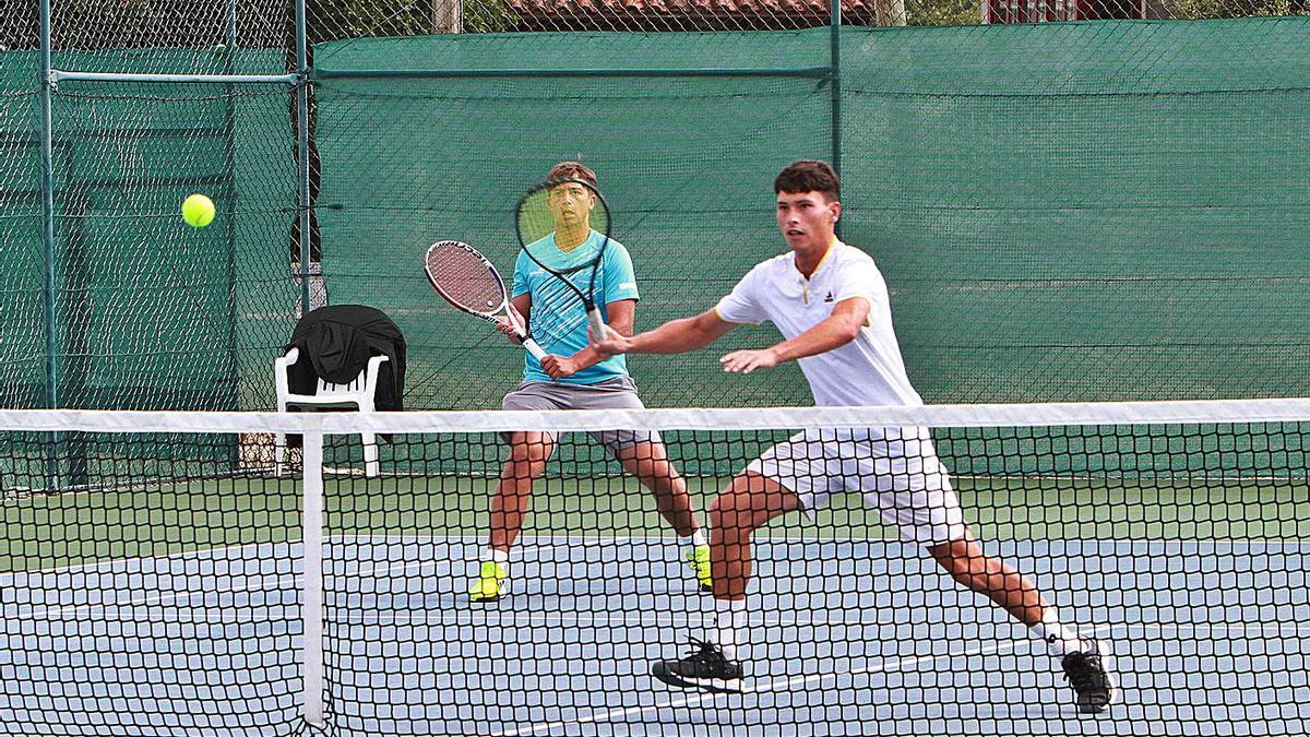 Tomás Currás se enfrentará hoy a David Cao por el título en masculino absoluto. |  // IÑAKI OSORIO