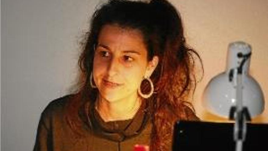 Nuria Güell, durant la presentació d&#039;un seu muntatge al Bòlit