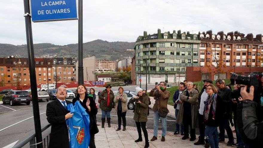 Primera placa para las calles de Olivares