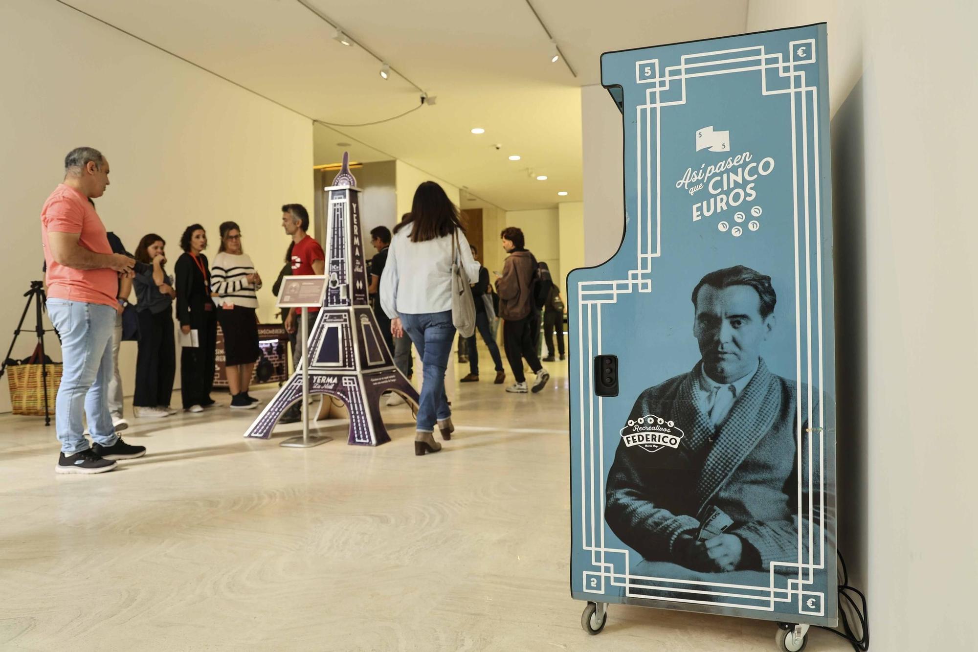 Exposición "Recreativos Federico", una instalación compuesta por siete máquinas recreativas en torno a una obra dramática de Federico García Lorca