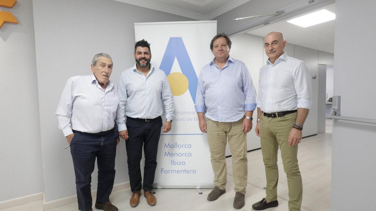 Representantes de la patronal Aviba, Pedro Iriondo, Pedro Fiol, su presidente, Xisco Mulet y Eduardo Zamorano.