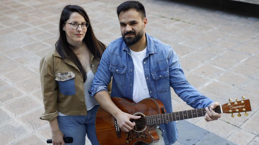 La Máquina de Turing interpreta su canción 'Verano Polar' en el El Periódico de Aragón