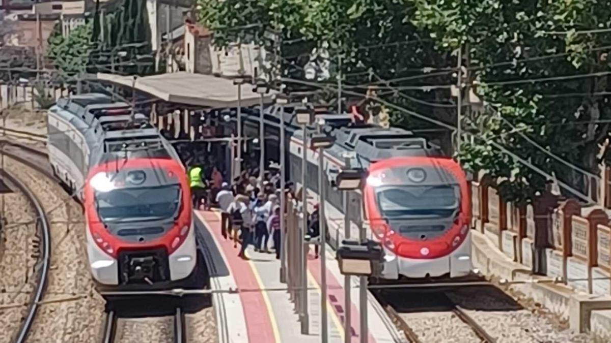 Desalojan un tren en Alfafar.