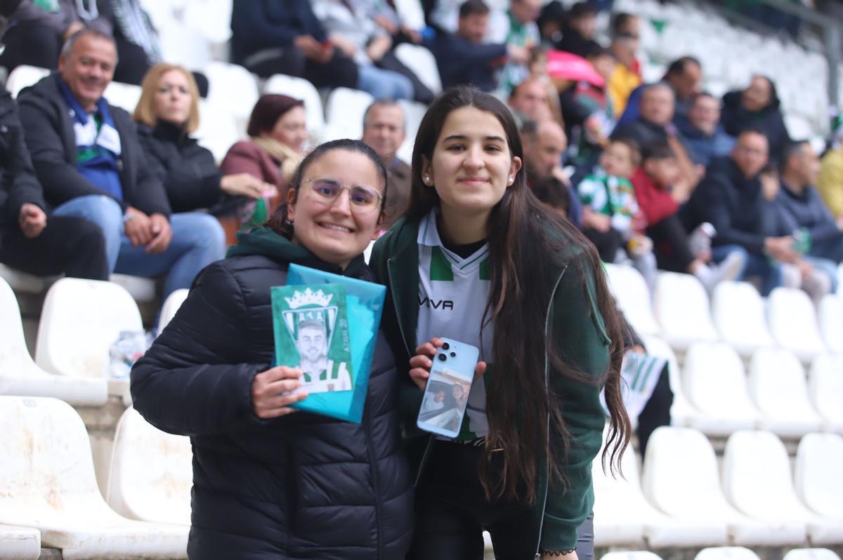 Córdoba CF-Melilla: las imágenes de la afición en El Arcángel