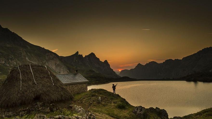 Asturias se cuela por primera vez en la red de pueblos de película: el concejo de "paisajes únicos e historias propias" que conquista al turismo audiovisual