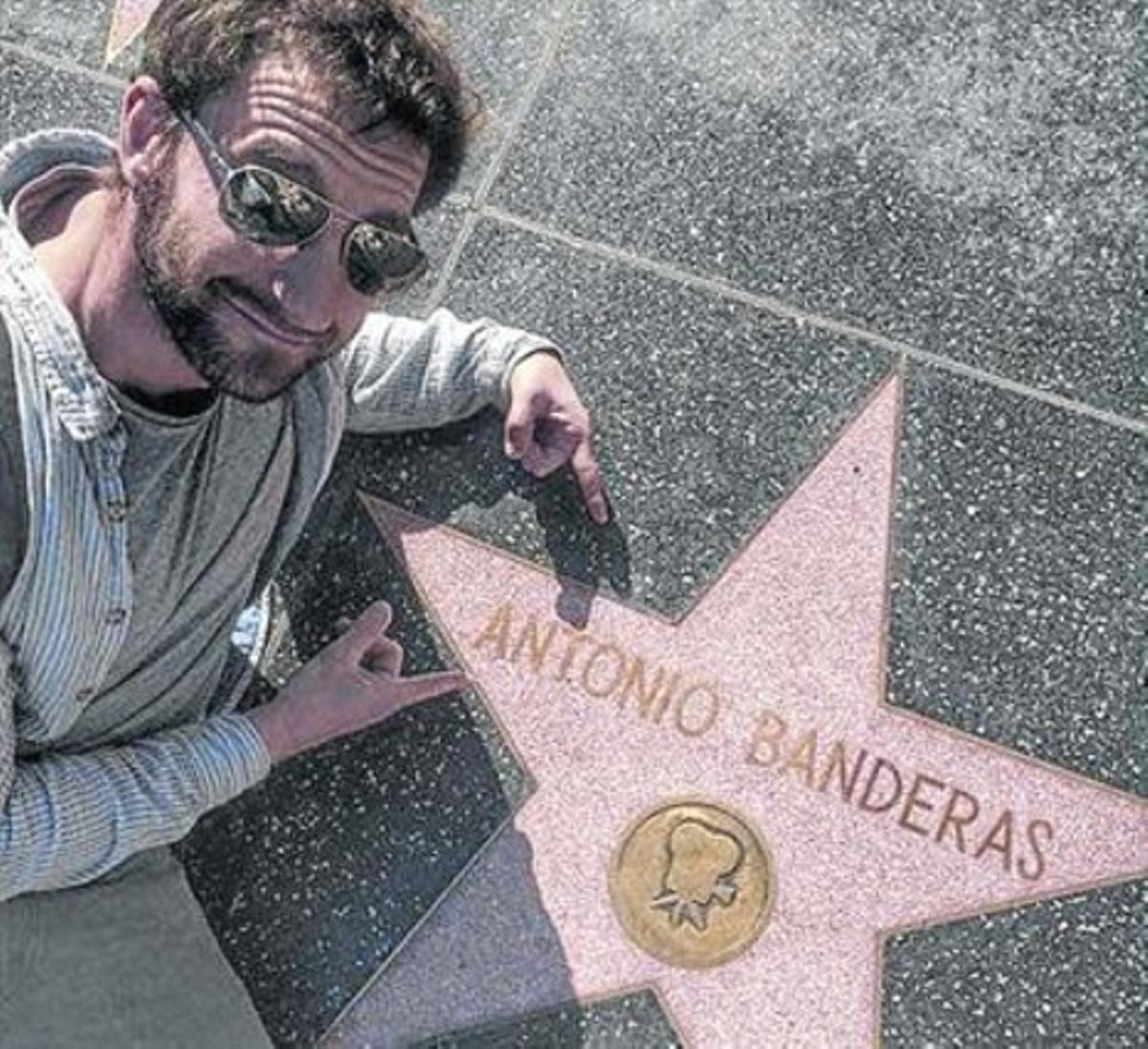 Dani Rovira, postrat davant lestrella de Banderas_MEDIA_1