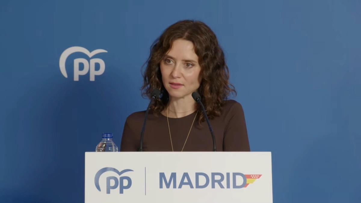 Ayuso acusa al Gobierno de  Sánchez de ser "profundamente inhumano" por "borrar a la mitad de las víctimas" de la Guerra Civil