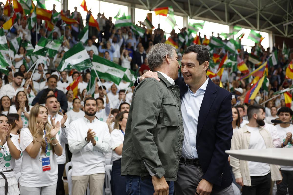 Mitin de campaña del PP con Alberto Núñez Feijóo y Juanma Moreno en Carranque