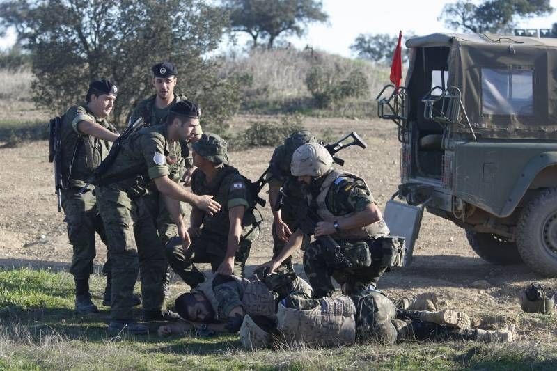 Ejercicios tácticos de la Brigada Guzmán el Bueno en Cerro Muriano