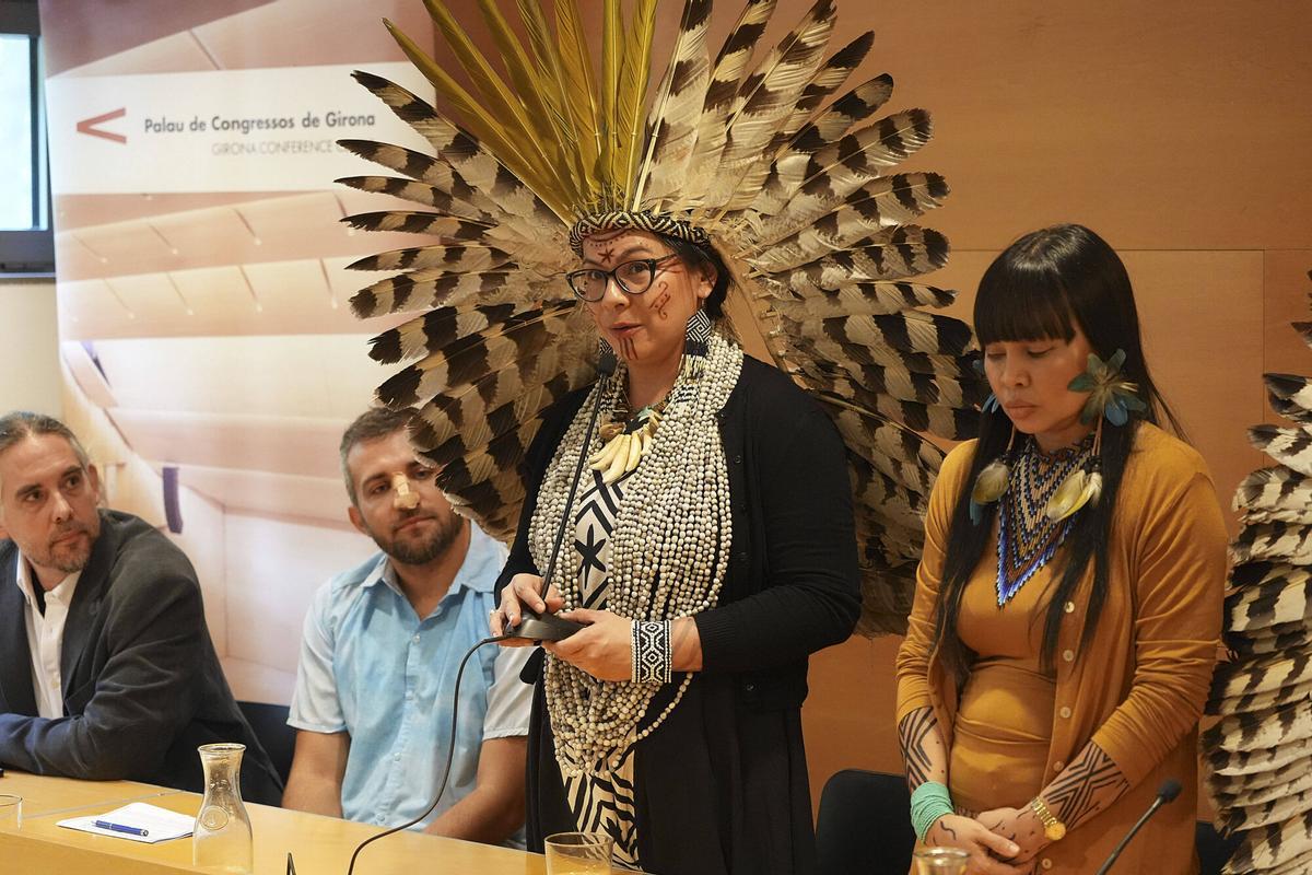 Les imatges de la presentació del fòrum de layahuasca a Girona