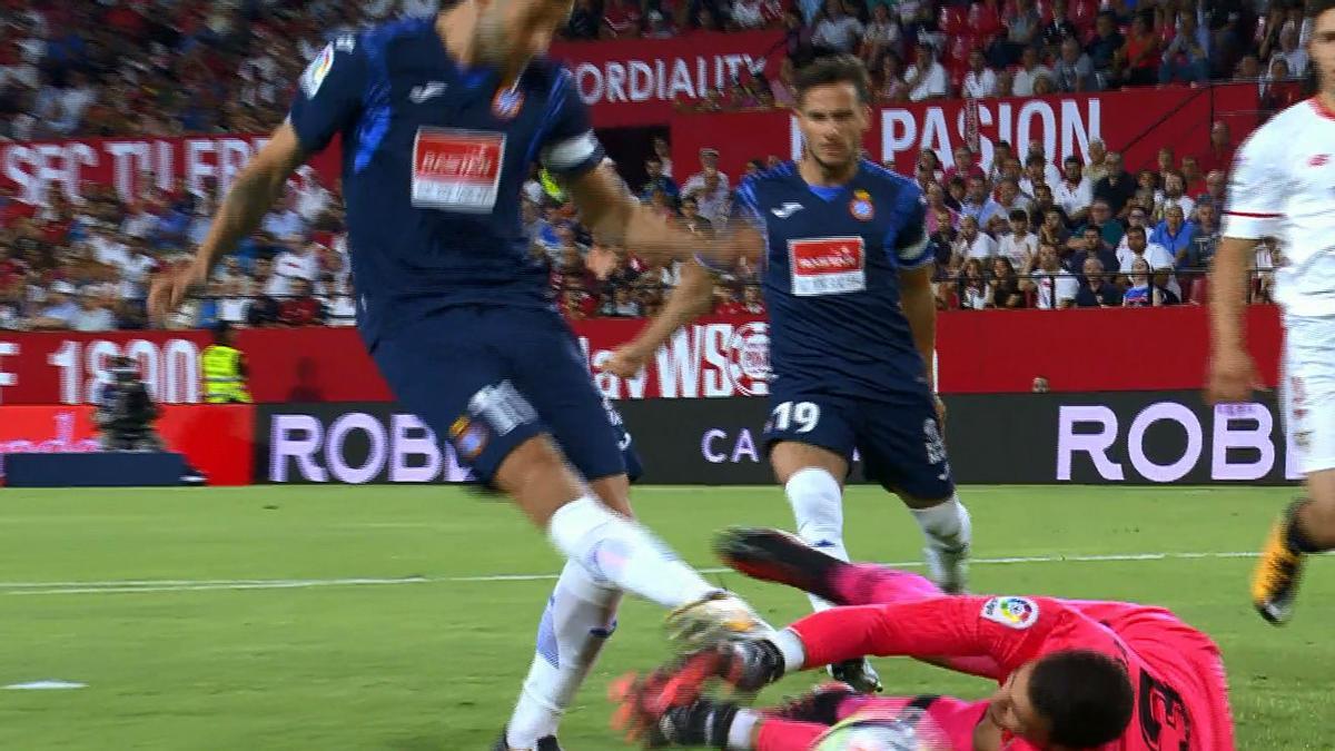 Vídeo resumen: La lesión de David Soria en el Sevilla - Espanyol (1-1)