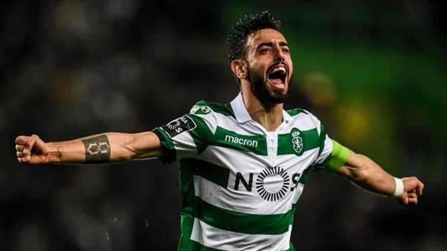 Bruno Fernandes celebra un gol del Sporting Portugal.