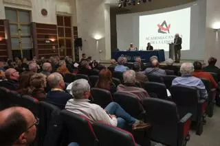 La Academia Canaria de la Lengua recibe como nuevo académico honorario a Nicolás Guerra Aguiar