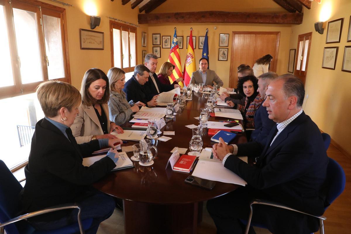 Llorca preside el pleno del Consell celebrado en Biar