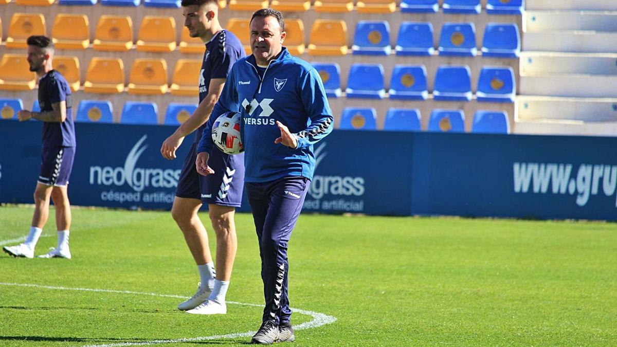 José María Salmerón durante un entrenamiento con el UCAM.