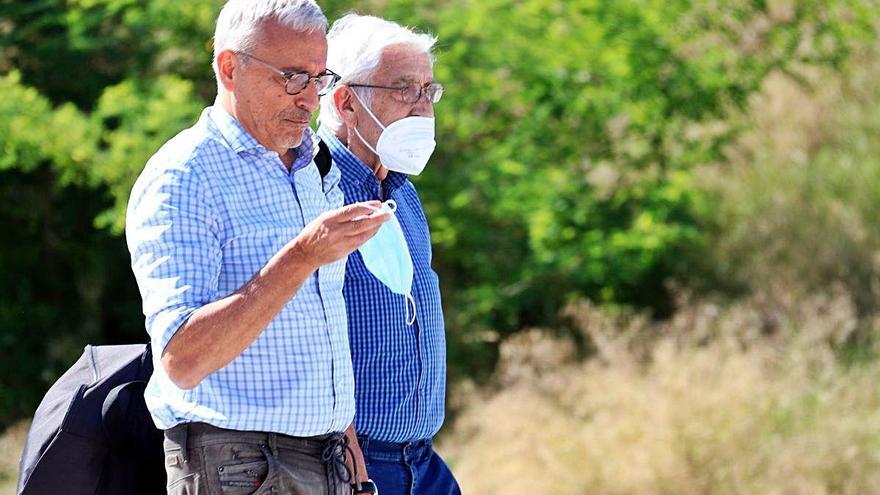 L&#039;extresorer de CDC Daniel Osàcar i el seu advocat.