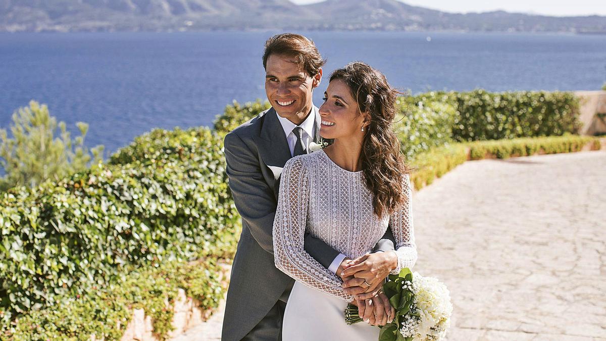 Rafel Nadal y Mery Perelló, en una fotografía tomada el día de su boda en la Fortalesa de Pollença.