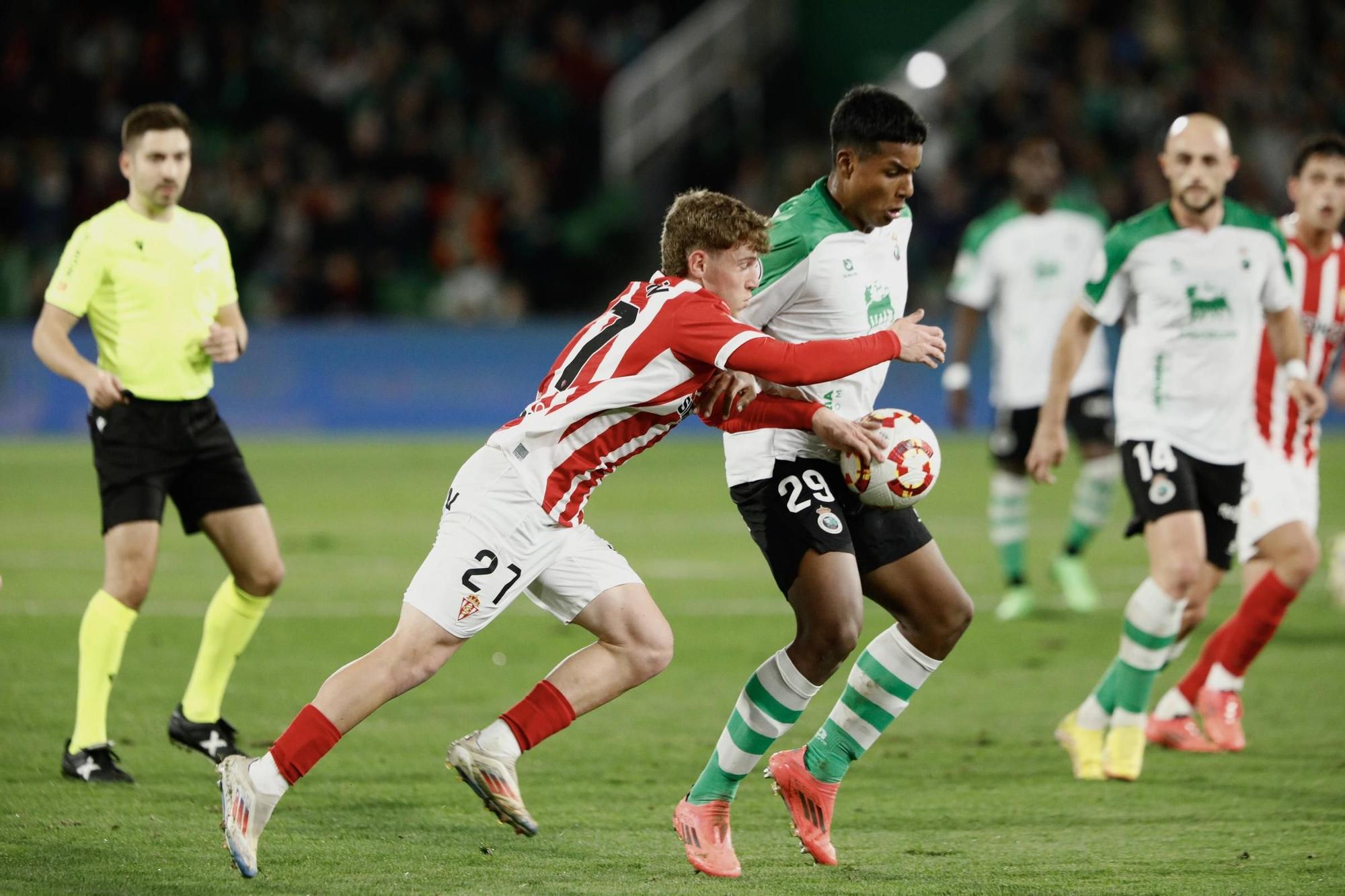 Así fue (en imágenes) el partido de Copa Racing-Sporting, y el viaje de la Mareona