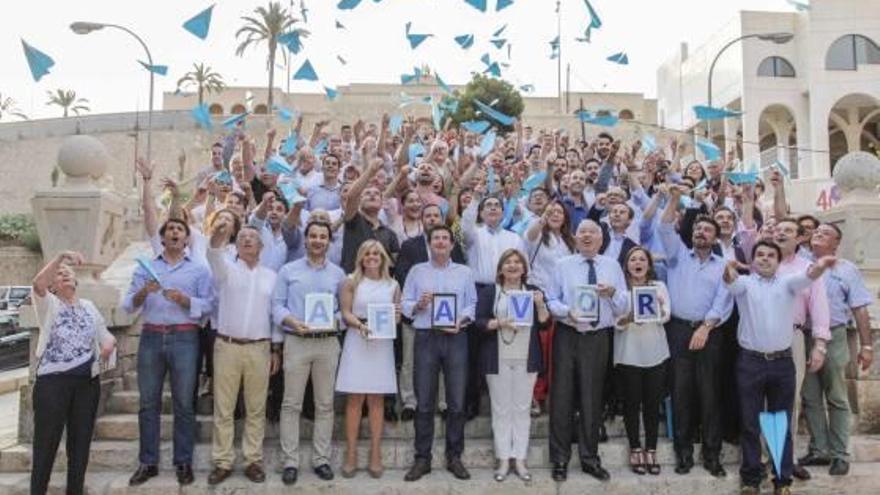 Gerardo Camps reaparece en el primer acto de campaña