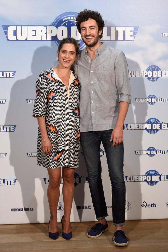 María León y Miki Esparbé en el estreno de 'Cuerpo de Élite'