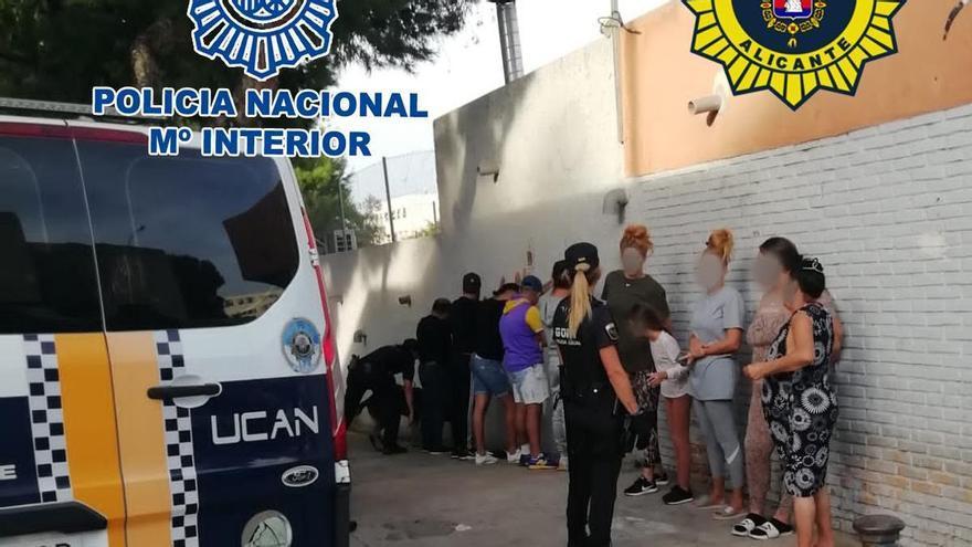 Cuatro detenidos en un operativo policial de prevención en el barrio Juan XXIII de Alicante