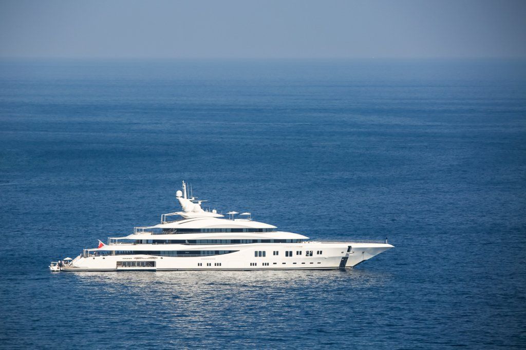 Atraca en Ibiza un megayate de 200 millones, el 'Lady Lara'