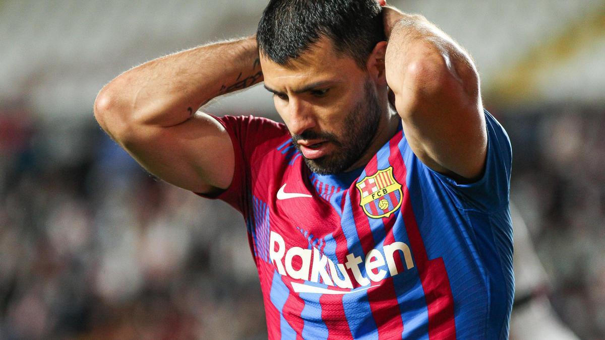 Archivo - Sergio “Kun” Aguero of FC Barcelona lamenting during La Liga football match played between Rayo Vallecano and FC Barcelona at Vallecas stadium on October 27th, 2021 in Madrid, Spain.