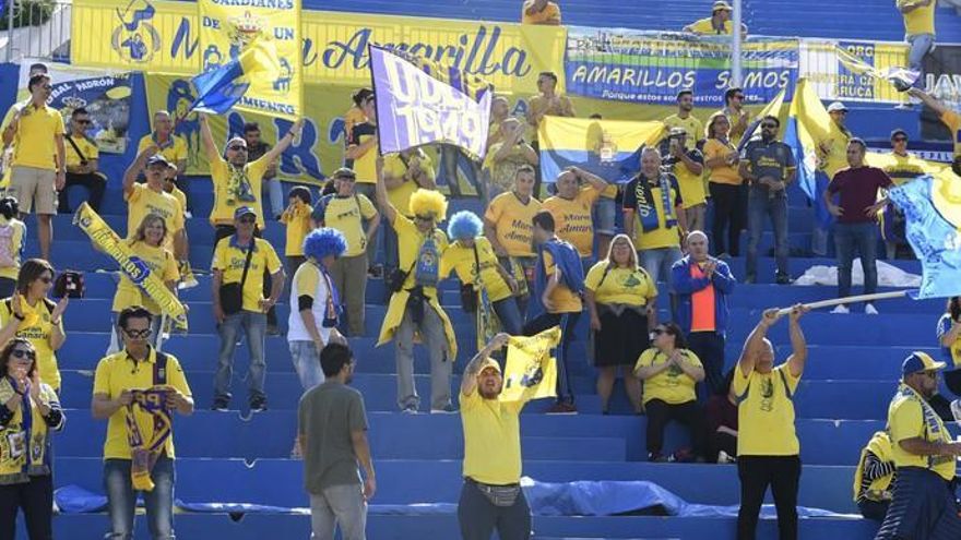 Protesta de las peñas de la UD Las Palmas en el antiguo Estadio Insular