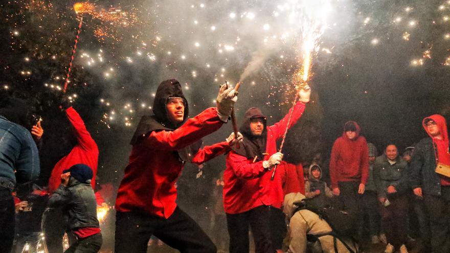 Castelló ‘enciende’ sus calles con dos correfocs simultáneos