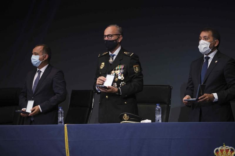 Acto de la Policía Nacional en el Teatro Guimerá