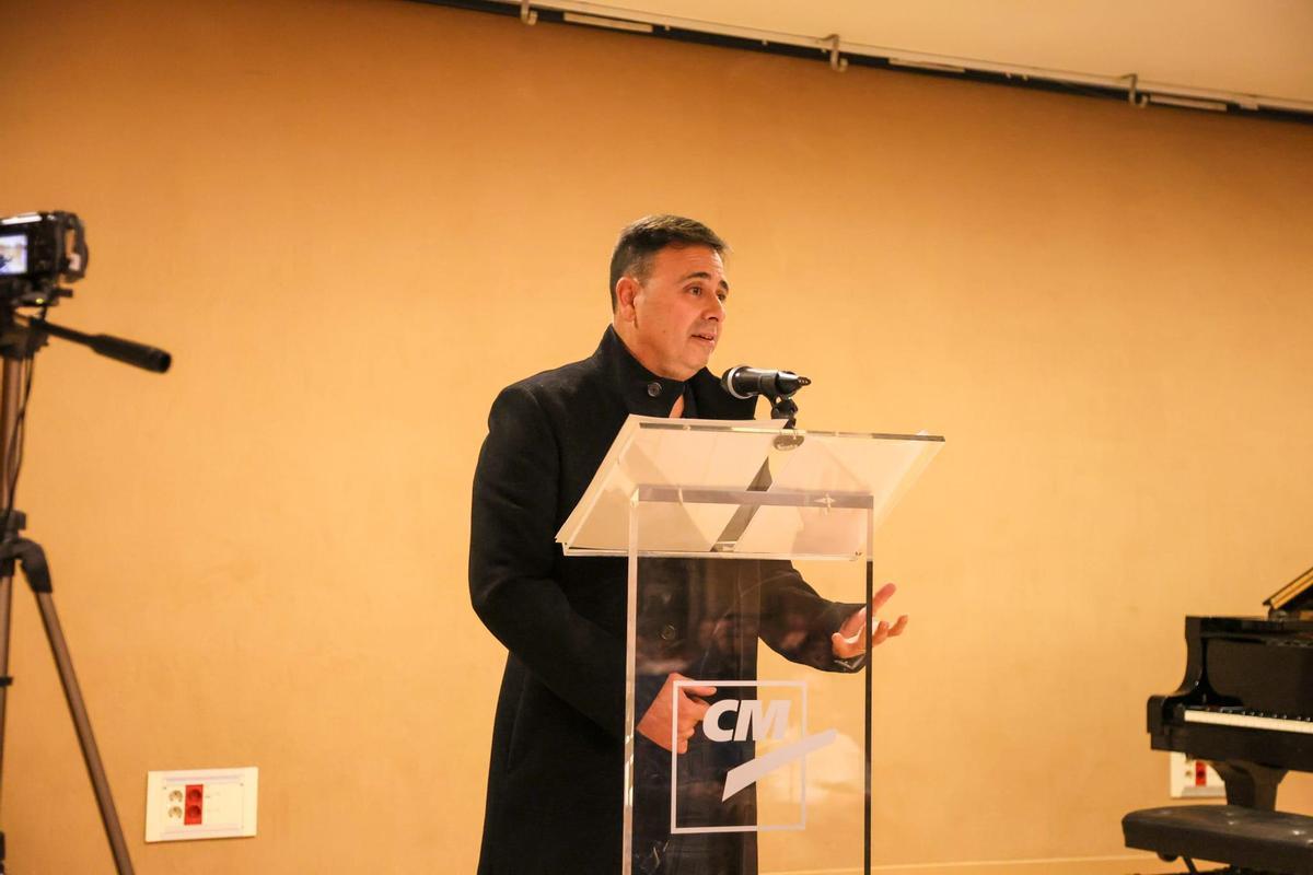 Fran J. Marber durante la lectura del pregón de la Feria del Libro.