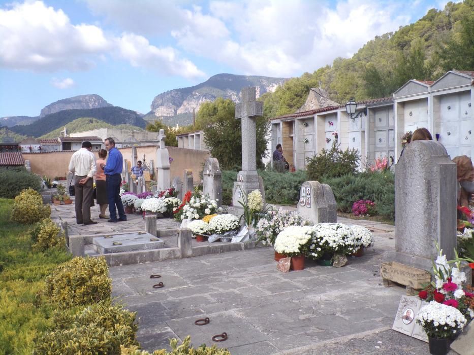 Visita a los cementerios de Mallorca