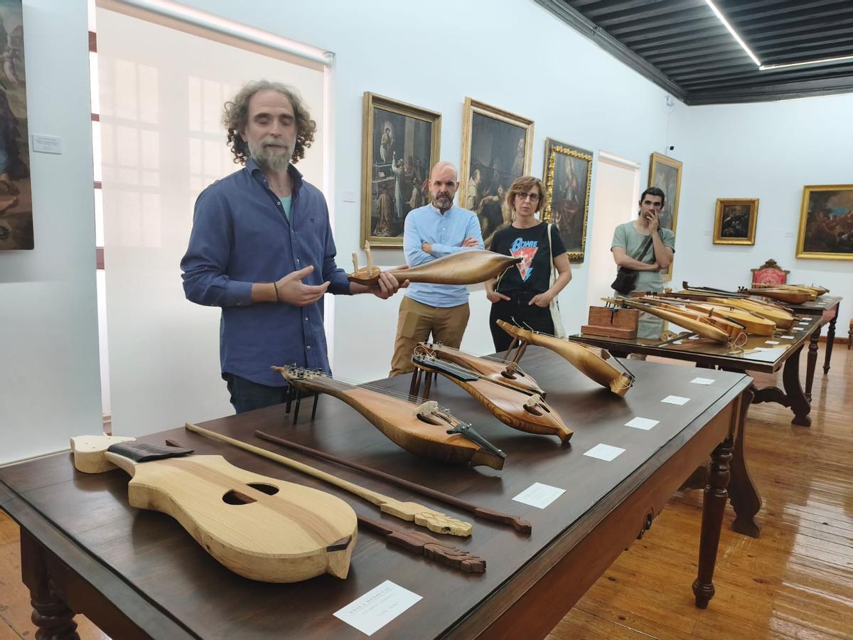GALERÍA | La viola medieval, protagonista de una exposición en Toro