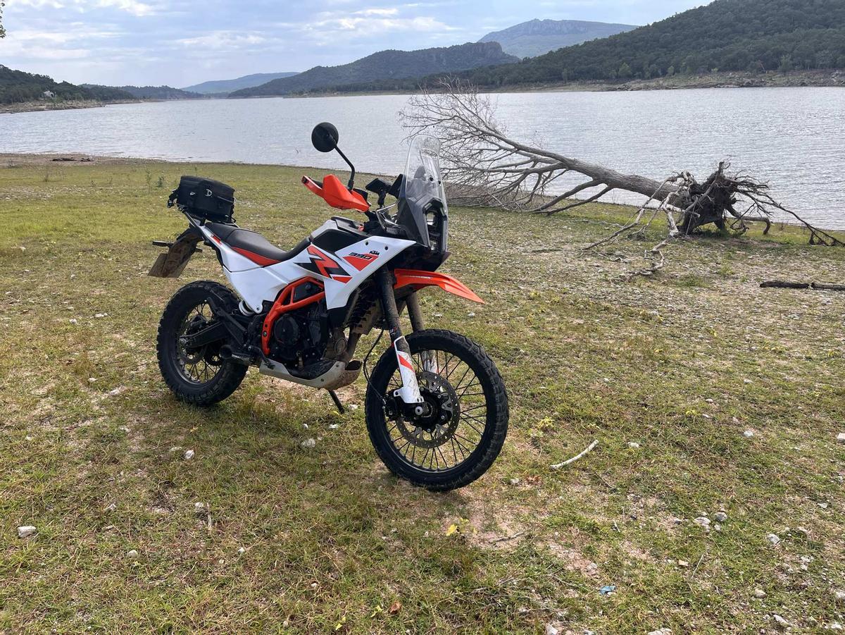 KTM 390 Adventure R: Una pequeña trail con mucho carácter