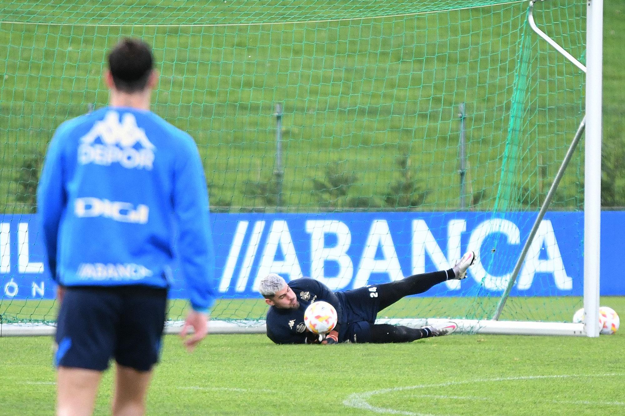 El Dépor entrena para recibir al Rayo Majadahonda