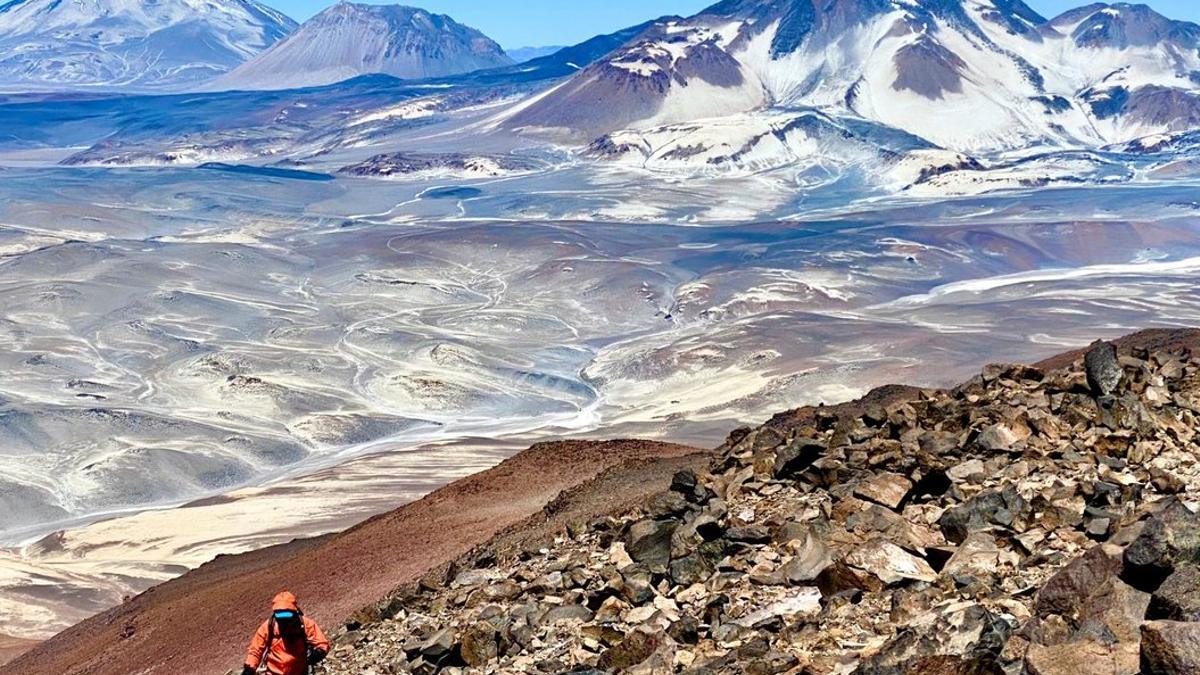 Sergi Mingote en su última expedición en Chile, donde ha coronado cuatro volcanes en siete días