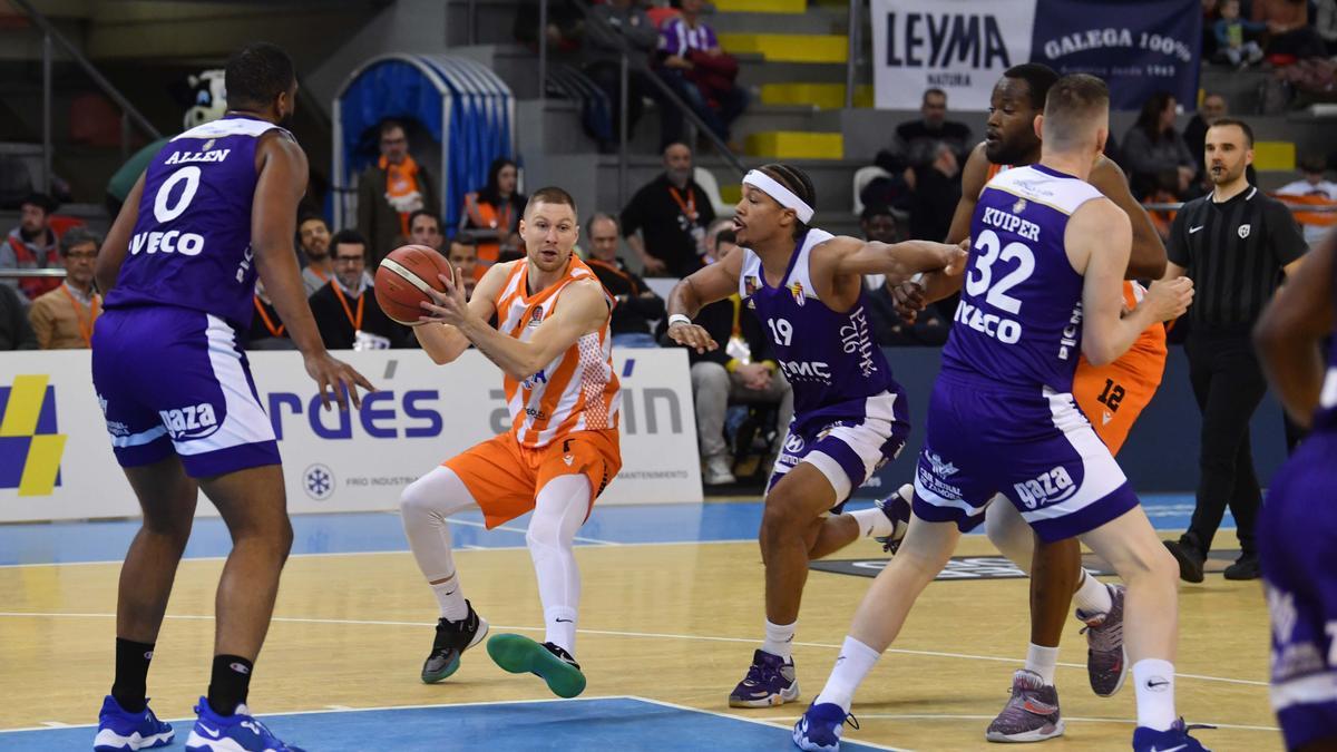 102-71 | Leyma Coruña - Real Valladolid