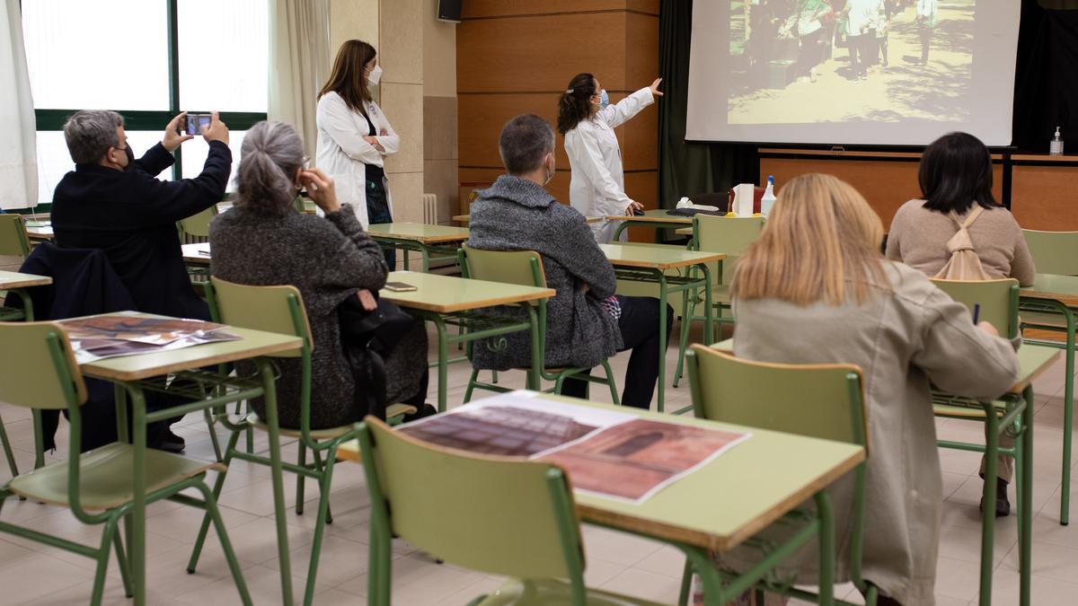 Profesores gallegos y zamoranos, en el encuentros en el IES María de Molina.