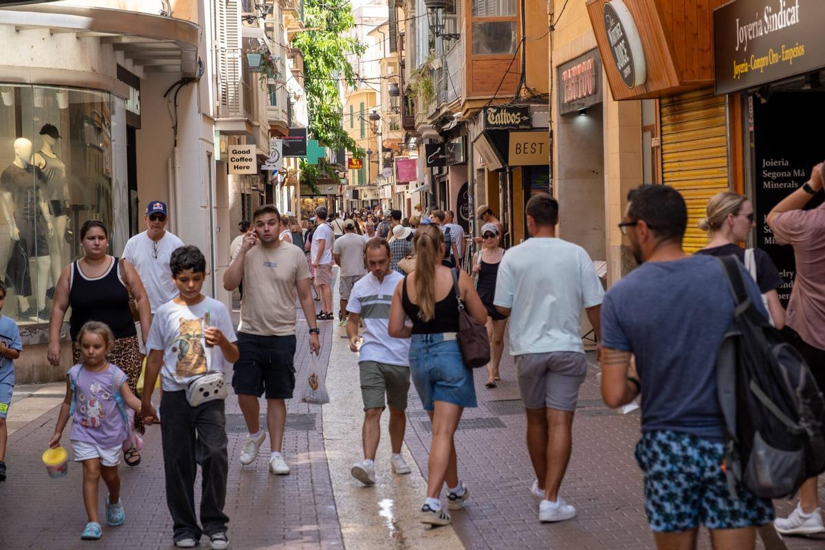 El centro de Palma, lleno de turistas