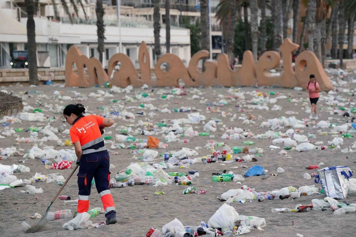 Dispositivo de limpieza en la mañana post San Juan.